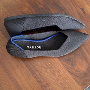 Rothy’s Charcoal and Cobal Pointed Flats